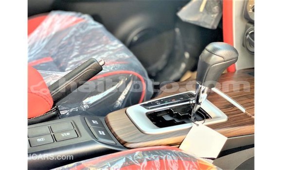 Buy Import Toyota Fortuner White Car in Import - Dubai in Artibonite Buy Import Toyota Fortuner White Car in Import - Dubai in Artibonite