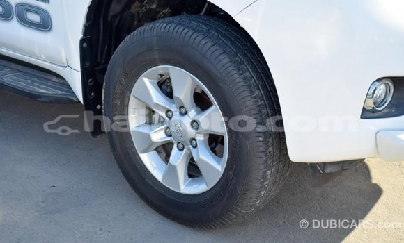 Acheter Import Voiture Toyota Prado Blanc à Import - Dubai, Artibonite Acheter Import Voiture Toyota Prado Blanc à Import - Dubai, Artibonite