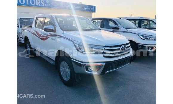 Acheter Import Voiture Toyota Hilux Blanc à Import - Dubai, Artibonite Acheter Import Voiture Toyota Hilux Blanc à Import - Dubai, Artibonite