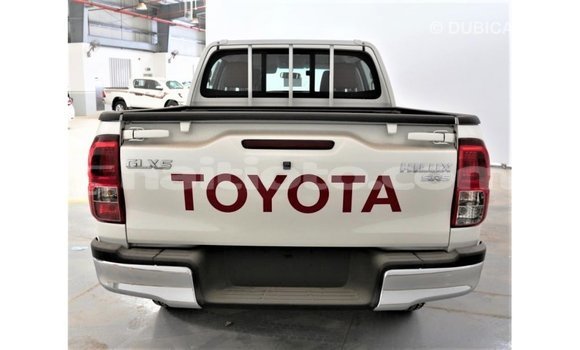Acheter Import Voiture Toyota Hilux Blanc à Import - Dubai, Artibonite Acheter Import Voiture Toyota Hilux Blanc à Import - Dubai, Artibonite