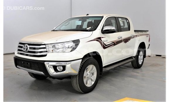 Acheter Import Voiture Toyota Hilux Blanc à Import - Dubai, Artibonite Acheter Import Voiture Toyota Hilux Blanc à Import - Dubai, Artibonite
