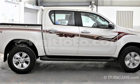 Acheter Import Voiture Toyota Hilux Blanc à Import - Dubai, Artibonite Acheter Import Voiture Toyota Hilux Blanc à Import - Dubai, Artibonite
