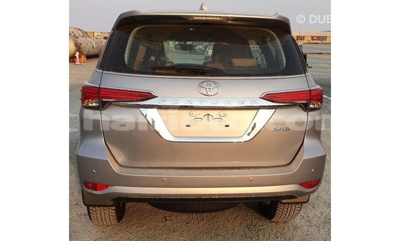 Acheter Import Voiture Toyota Fortuner Autre à Import - Dubai, Artibonite Acheter Import Voiture Toyota Fortuner Autre à Import - Dubai, Artibonite