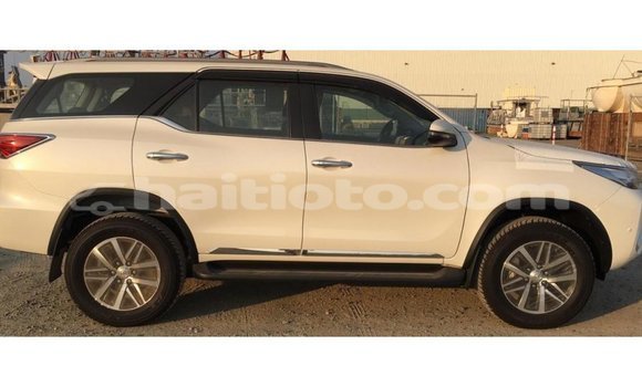 Acheter Import Voiture Toyota Fortuner Autre à Import - Dubai, Artibonite Acheter Import Voiture Toyota Fortuner Autre à Import - Dubai, Artibonite