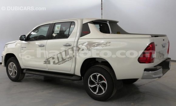 Acheter Import Voiture Toyota Hilux Blanc à Import - Dubai, Artibonite Acheter Import Voiture Toyota Hilux Blanc à Import - Dubai, Artibonite