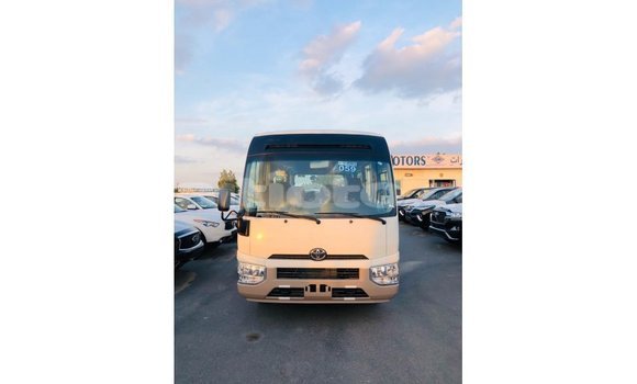 Acheter Import Voiture Toyota Coaster Blanc à Import - Dubai, Artibonite