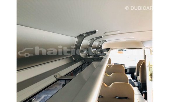 Acheter Import Voiture Toyota Coaster Blanc à Import - Dubai, Artibonite Acheter Import Voiture Toyota Coaster Blanc à Import - Dubai, Artibonite