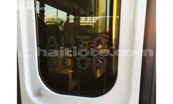 Acheter Import Voiture Toyota Coaster Blanc à Import - Dubai, Artibonite Acheter Import Voiture Toyota Coaster Blanc à Import - Dubai, Artibonite