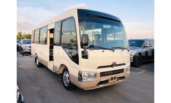 Acheter Import Voiture Toyota Coaster Blanc à Import - Dubai, Artibonite Acheter Import Voiture Toyota Coaster Blanc à Import - Dubai, Artibonite
