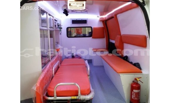 Buy Import Toyota Hiace White Car in Import - Dubai in Artibonite Buy Import Toyota Hiace White Car in Import - Dubai in Artibonite