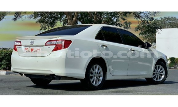 Acheter Import Voiture Toyota Camry Blanc à Import - Dubai, Artibonite Acheter Import Voiture Toyota Camry Blanc à Import - Dubai, Artibonite
