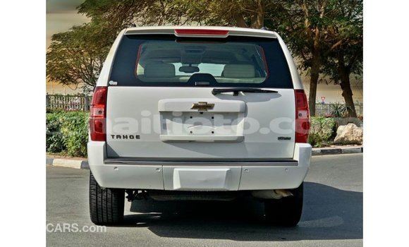 Acheter Import Voiture Chevrolet Tahoe Blanc à Import - Dubai, Artibonite Acheter Import Voiture Chevrolet Tahoe Blanc à Import - Dubai, Artibonite