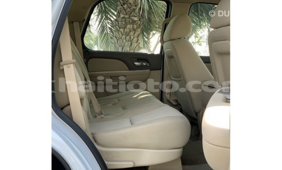 Acheter Import Voiture Chevrolet Tahoe Blanc à Import - Dubai, Artibonite Acheter Import Voiture Chevrolet Tahoe Blanc à Import - Dubai, Artibonite