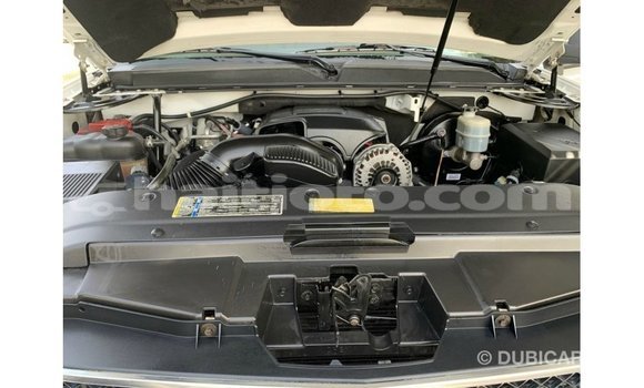 Acheter Import Voiture Chevrolet Tahoe Blanc à Import - Dubai, Artibonite Acheter Import Voiture Chevrolet Tahoe Blanc à Import - Dubai, Artibonite