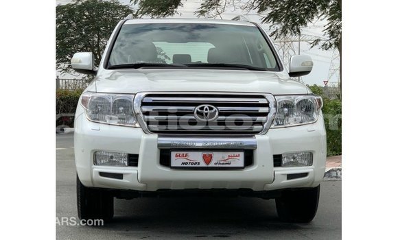 Acheter Import Voiture Toyota Land Cruiser Blanc à Import - Dubai, Artibonite Acheter Import Voiture Toyota Land Cruiser Blanc à Import - Dubai, Artibonite