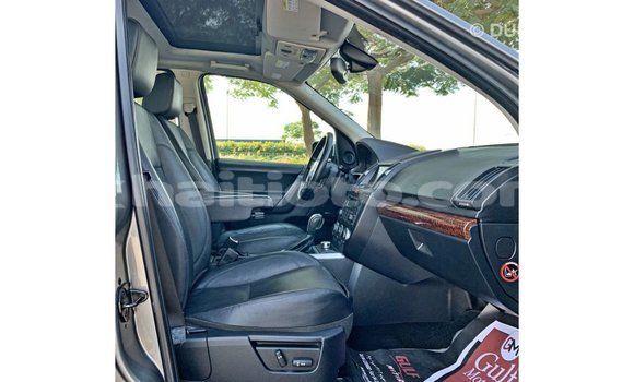 Acheter Import Voiture Land Rover Defender Autre à Import - Dubai, Artibonite Acheter Import Voiture Land Rover Defender Autre à Import - Dubai, Artibonite