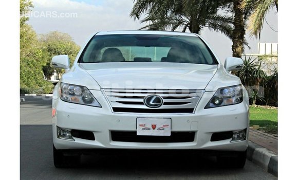 Acheter Import Voiture Lexus LS Blanc à Import - Dubai, Artibonite Acheter Import Voiture Lexus LS Blanc à Import - Dubai, Artibonite