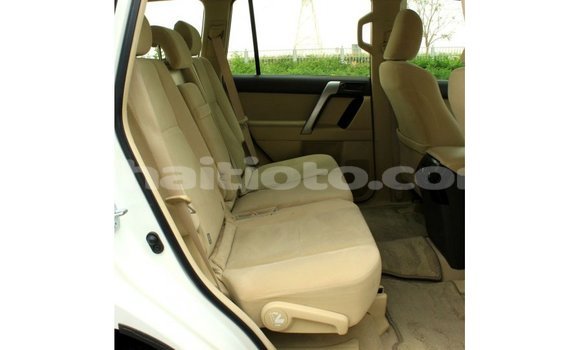 Acheter Import Voiture Toyota Prado Blanc à Import - Dubai, Artibonite Acheter Import Voiture Toyota Prado Blanc à Import - Dubai, Artibonite