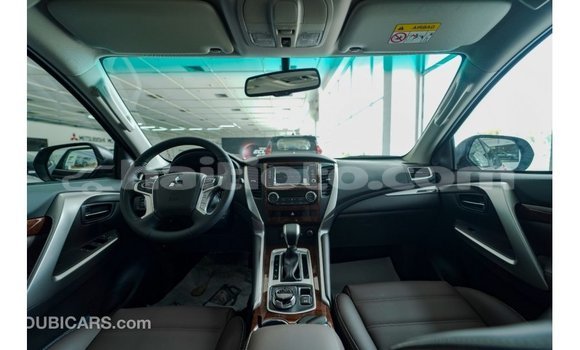 Acheter Import Voiture Mitsubishi Montero Noir à Import - Dubai, Artibonite Acheter Import Voiture Mitsubishi Montero Noir à Import - Dubai, Artibonite