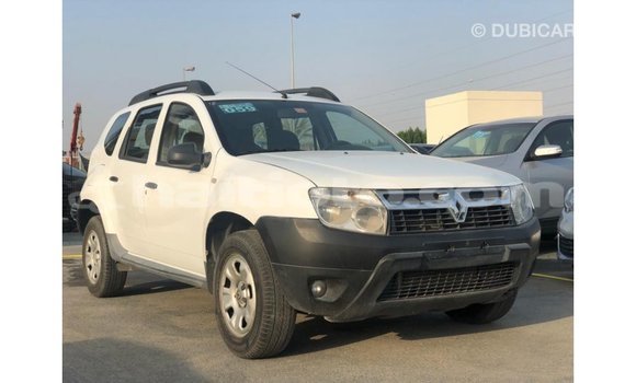 Acheter Import Voiture Renault Duster Blanc à Import - Dubai, Artibonite Acheter Import Voiture Renault Duster Blanc à Import - Dubai, Artibonite