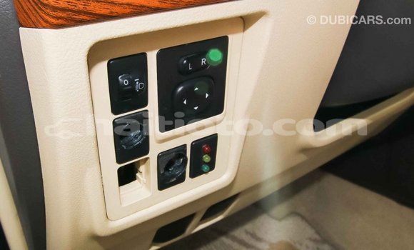 Acheter Import Voiture Toyota Prado Blanc à Import - Dubai, Artibonite Acheter Import Voiture Toyota Prado Blanc à Import - Dubai, Artibonite