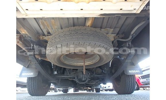 Acheter Import Voiture Nissan Caravan Blanc à Import - Dubai, Artibonite Acheter Import Voiture Nissan Caravan Blanc à Import - Dubai, Artibonite