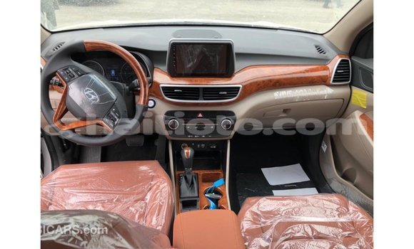 Acheter Import Voiture Hyundai Tucson Blanc à Import - Dubai, Artibonite Acheter Import Voiture Hyundai Tucson Blanc à Import - Dubai, Artibonite