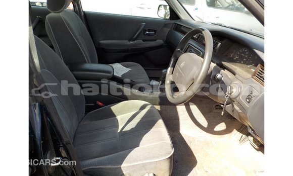 Acheter Import Voiture Toyota Crown Bleu à Import - Dubai, Artibonite Acheter Import Voiture Toyota Crown Bleu à Import - Dubai, Artibonite