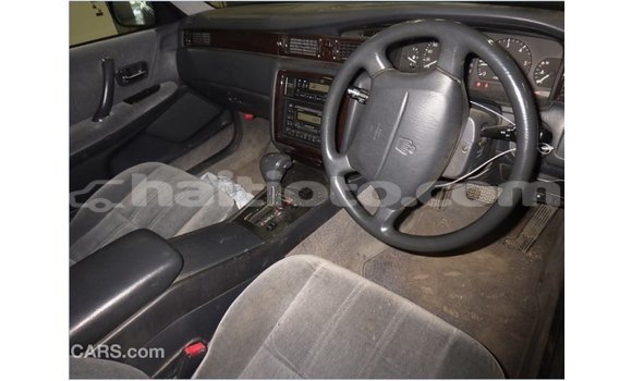 Acheter Import Voiture Toyota Crown Bleu à Import - Dubai, Artibonite Acheter Import Voiture Toyota Crown Bleu à Import - Dubai, Artibonite
