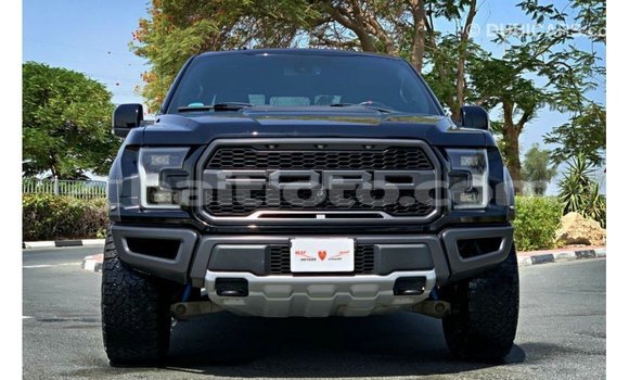 Acheter Import Voiture Ford Club Wagon Noir à Import - Dubai, Artibonite Acheter Import Voiture Ford Club Wagon Noir à Import - Dubai, Artibonite