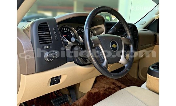 Acheter Import Voiture Chevrolet Silverado Blanc à Import - Dubai, Artibonite Acheter Import Voiture Chevrolet Silverado Blanc à Import - Dubai, Artibonite