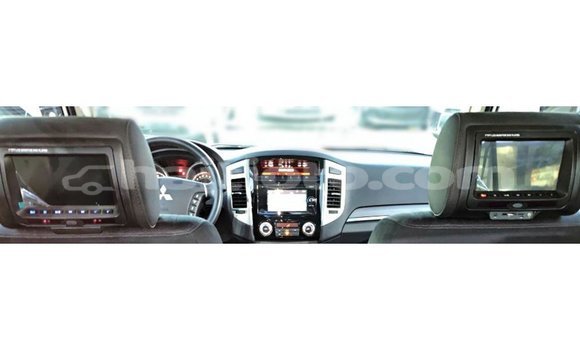 Acheter Import Voiture Mitsubishi Pajero Blanc à Import - Dubai, Artibonite Acheter Import Voiture Mitsubishi Pajero Blanc à Import - Dubai, Artibonite