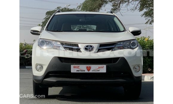 Acheter Import Voiture Toyota 4Runner Blanc à Import - Dubai, Artibonite Acheter Import Voiture Toyota 4Runner Blanc à Import - Dubai, Artibonite