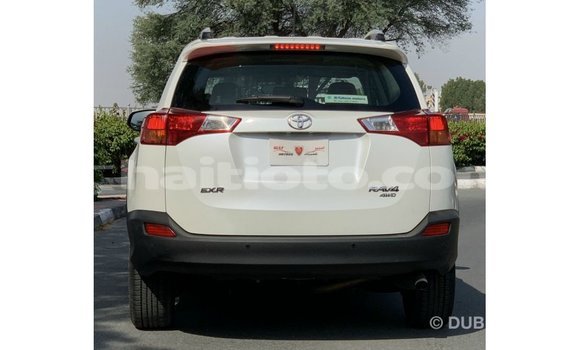 Acheter Import Voiture Toyota 4Runner Blanc à Import - Dubai, Artibonite Acheter Import Voiture Toyota 4Runner Blanc à Import - Dubai, Artibonite