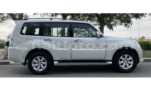 Acheter Import Voiture Mitsubishi Pajero Blanc à Import - Dubai, Artibonite Acheter Import Voiture Mitsubishi Pajero Blanc à Import - Dubai, Artibonite