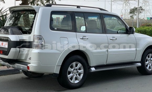 Acheter Import Voiture Mitsubishi Pajero Blanc à Import - Dubai, Artibonite Acheter Import Voiture Mitsubishi Pajero Blanc à Import - Dubai, Artibonite