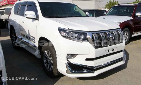 Acheter Import Voiture Toyota Prado Blanc à Import - Dubai, Artibonite Acheter Import Voiture Toyota Prado Blanc à Import - Dubai, Artibonite