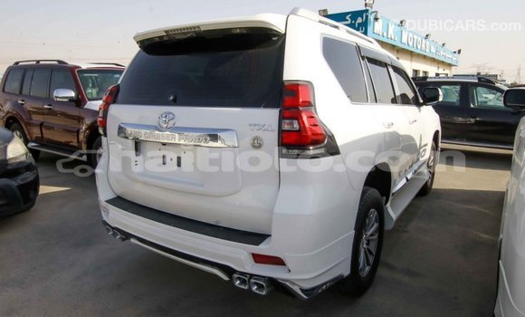 Acheter Import Voiture Toyota Prado Blanc à Import - Dubai, Artibonite Acheter Import Voiture Toyota Prado Blanc à Import - Dubai, Artibonite