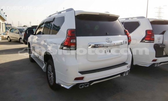 Acheter Import Voiture Toyota Prado Blanc à Import - Dubai, Artibonite Acheter Import Voiture Toyota Prado Blanc à Import - Dubai, Artibonite