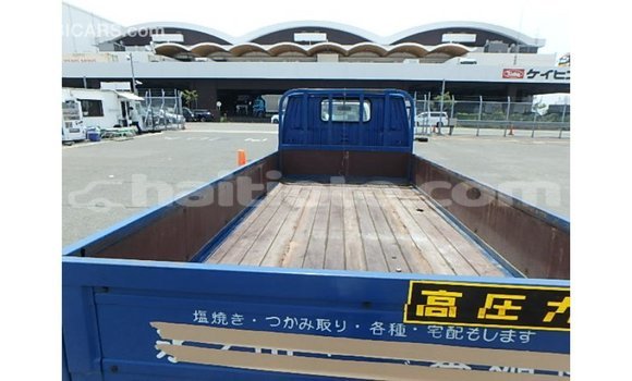 Acheter Import Voiture Toyota 4Runner Bleu à Import - Dubai, Artibonite Acheter Import Voiture Toyota 4Runner Bleu à Import - Dubai, Artibonite