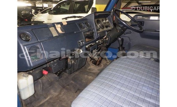 Acheter Import Voiture Toyota 4Runner Bleu à Import - Dubai, Artibonite Acheter Import Voiture Toyota 4Runner Bleu à Import - Dubai, Artibonite