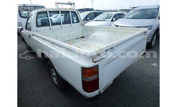 Acheter Import Voiture Toyota Hilux Blanc à Import - Dubai, Artibonite Acheter Import Voiture Toyota Hilux Blanc à Import - Dubai, Artibonite
