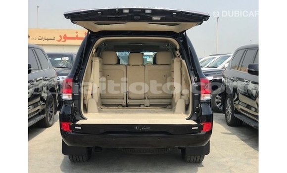 Acheter Import Voiture Toyota Land Cruiser Noir à Import - Dubai, Artibonite Acheter Import Voiture Toyota Land Cruiser Noir à Import - Dubai, Artibonite