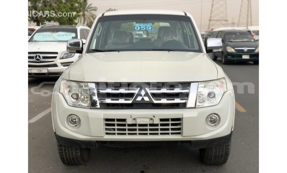 Acheter Import Voiture Mitsubishi Pajero Blanc à Import - Dubai, Artibonite Acheter Import Voiture Mitsubishi Pajero Blanc à Import - Dubai, Artibonite