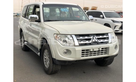 Acheter Import Voiture Mitsubishi Pajero Blanc à Import - Dubai, Artibonite Acheter Import Voiture Mitsubishi Pajero Blanc à Import - Dubai, Artibonite