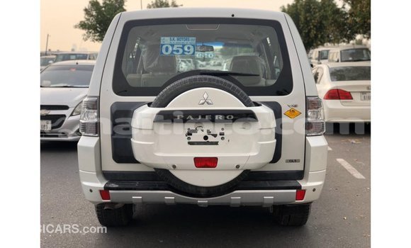 Acheter Import Voiture Mitsubishi Pajero Blanc à Import - Dubai, Artibonite Acheter Import Voiture Mitsubishi Pajero Blanc à Import - Dubai, Artibonite