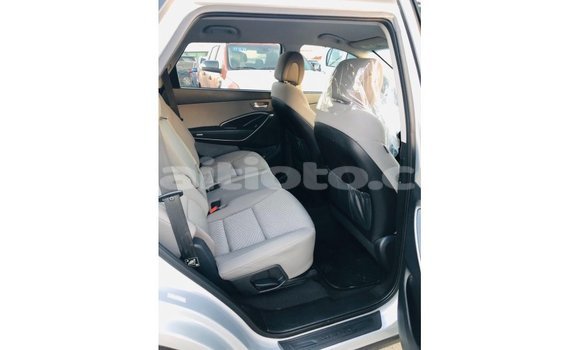 Buy Import Hyundai Santa Fe Other Car in Import - Dubai in Artibonite Buy Import Hyundai Santa Fe Other Car in Import - Dubai in Artibonite