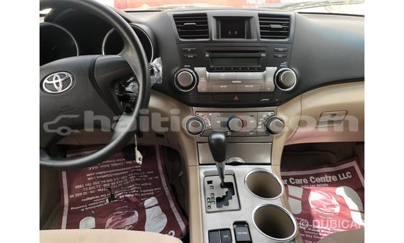 Buy Import Toyota Highlander Blue Car in Import - Dubai in Artibonite Buy Import Toyota Highlander Blue Car in Import - Dubai in Artibonite