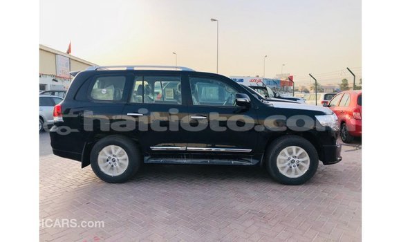 Acheter Import Voiture Toyota Land Cruiser Noir à Import - Dubai, Artibonite Acheter Import Voiture Toyota Land Cruiser Noir à Import - Dubai, Artibonite