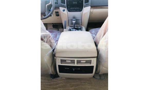 Acheter Import Voiture Toyota Land Cruiser Noir à Import - Dubai, Artibonite Acheter Import Voiture Toyota Land Cruiser Noir à Import - Dubai, Artibonite
